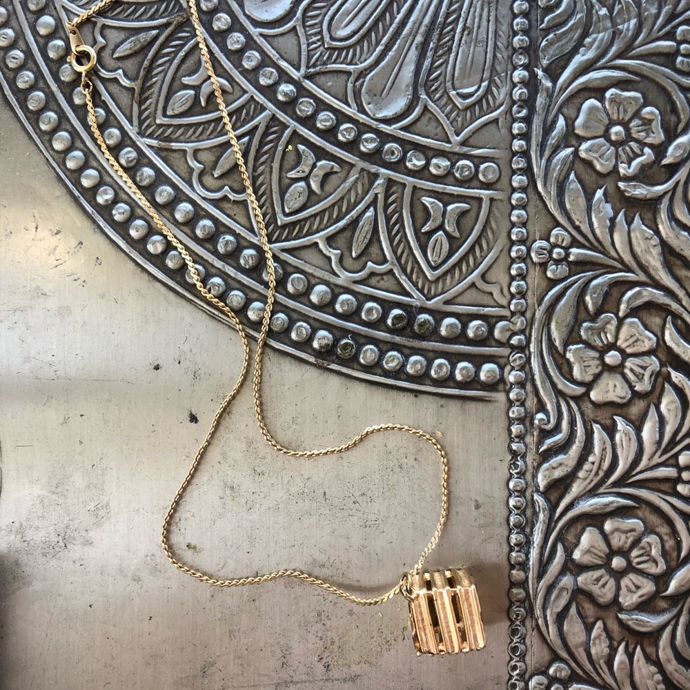 VINTAGE GOLD BOX NECKLACE